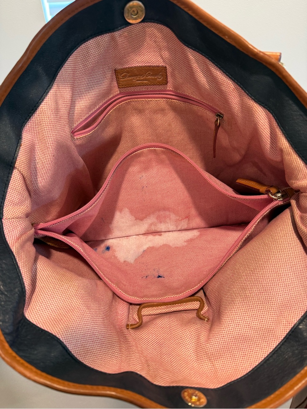 REHAB Dooney & Bourke Navy Leather Shoulder Bag with Tan Trim and Accents - Picture 7 of 13